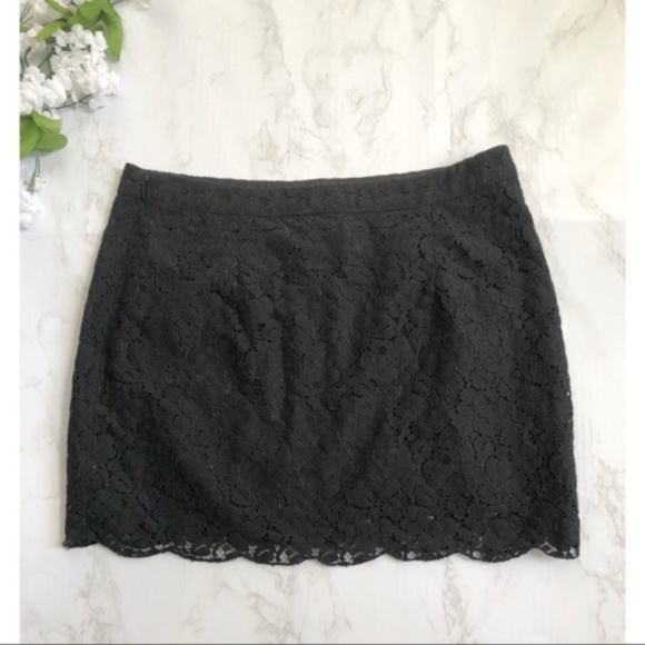 Talula Artizia - Black Lace Mini Skirt size - Picture 3 of 3